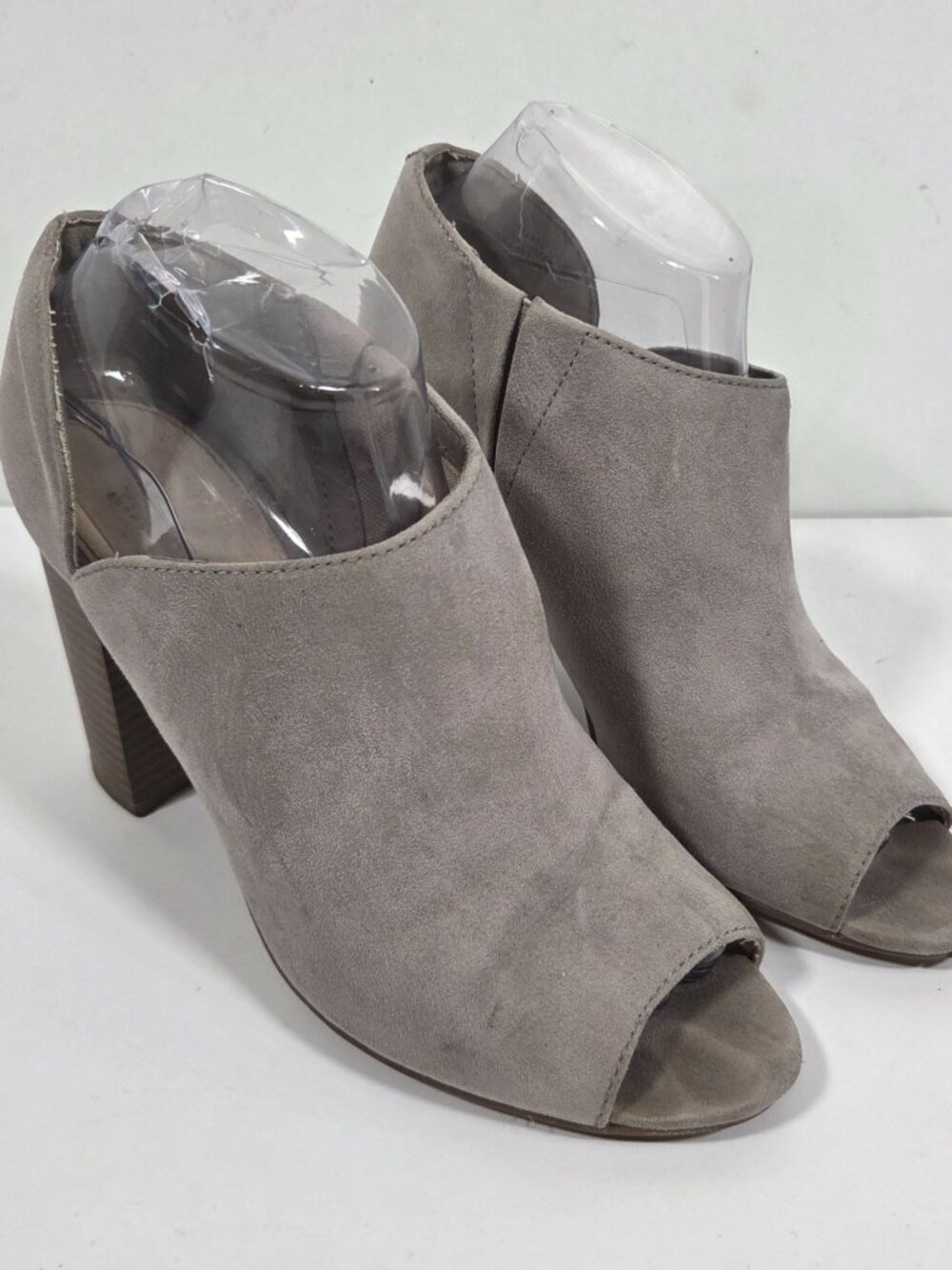 Indigo Rd Gray Peep Toe Ankle Booties Block Heel Minimalist Size 8